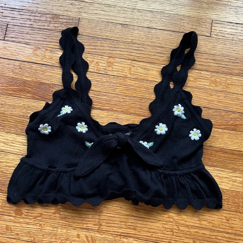 FL&L Black Cropped Daisy Tank